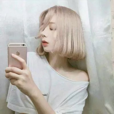 不可爱的她